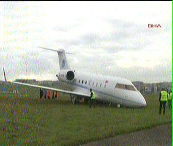 Özel uçak pistten çıktı - Resim: 2