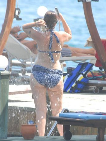 Yıllar sonra bikinili - Resim: 3