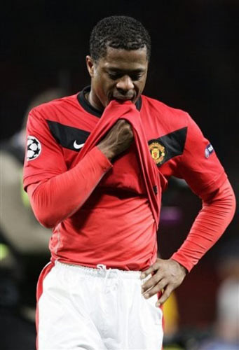 Maç esnasında sahaya kustu! - Resim: 4