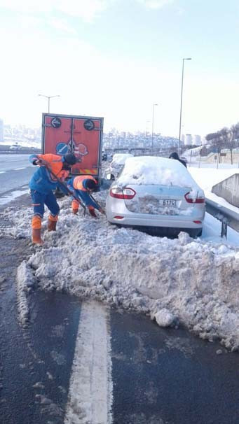 İstanbul'da 3 vardiya 7 bin personel iş başında - Resim: 4