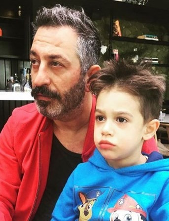 Fotoğraftaki o ayrıntıya yorum yağdı - Resim: 1