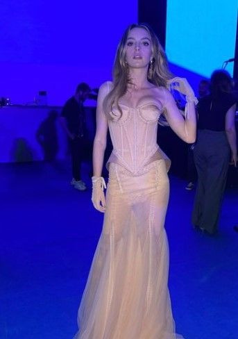 Sadakatsiz'in Derin'i Melis Sezen'den kriz çıkaran dans videosu! ''Odamdaki cin!'' - Resim: 3