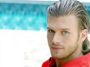 Kıvanç Tatlıtuğ'un yükselişi ve bilinmeyenleri - Resim: 3