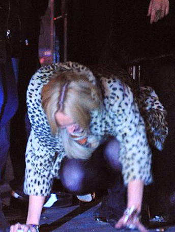 Ünlü yıldız alkolü fazla kaçırınca... - Resim: 2