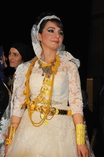  AK Partili vekilin düğününde dolar yarışı - Resim: 3