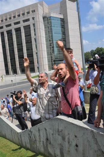 Adliye camından sevgi seli - Resim: 4