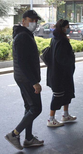 Koronavirüsü atlatan Ali Sunal eşiyle görüntülendi 'Kötü günler geride kaldı' - Resim: 2