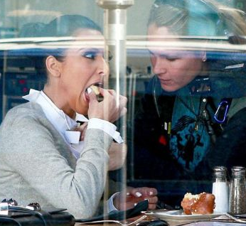 Ünlülerin yakından görüntüleri korkunç - Resim: 2