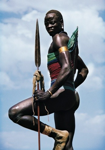 İnek idrarıyla yıkanıyorlar bu kabile ilk kez görüntülendi - Resim: 3