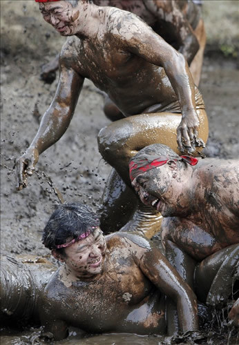 Bu adamlar ne yapıyor? - Resim: 3