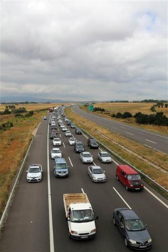 TEM'de 15 kilometrelik bayram trafiği - Resim: 3