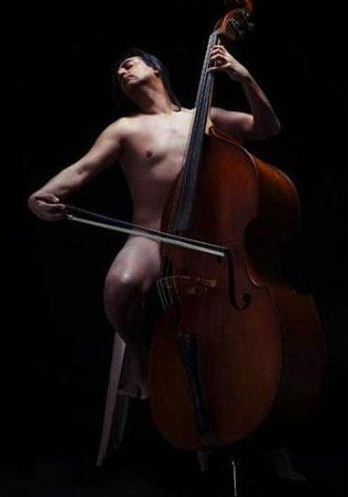 Çelik yine soyundu! - Resim: 2