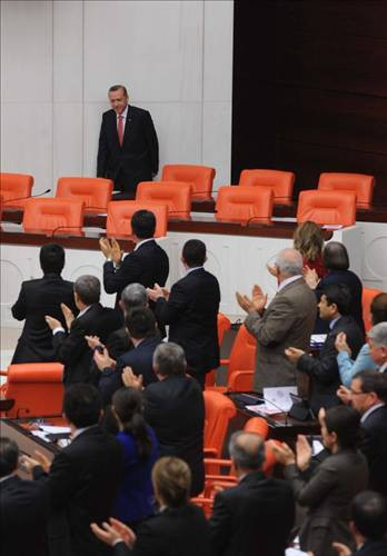 Vekiller Erdoğan için sıraya girdiler - Resim: 1