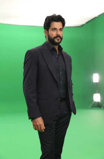 Zarara giren Burak Özçivit bakın kendini hangi işe verdi! - Resim: 3