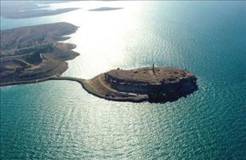 Sınır dışındaki tek Türk toprağı Süleyman Şah Türbesi ve Caber kalesi - Resim: 1