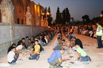 Mescid-i Aksa'da iftar - Resim: 1