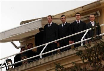 Komutanlara etten duvar - Resim: 3