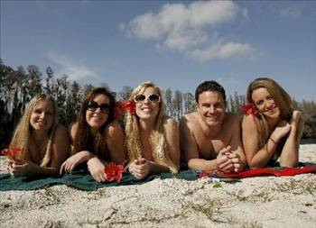 Dünyadaki çıplaklar kampları... - Resim: 2