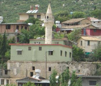 Altı kilise üstü cami - Resim: 1