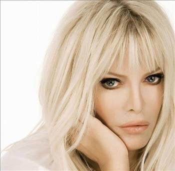 Estetikli ünlüler - Resim: 1