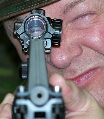 2 kilometreden vuruyor! - Resim: 1