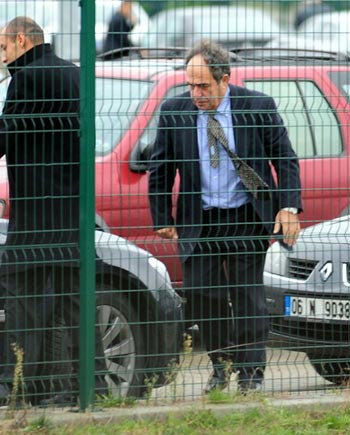 Balyoz Davası'nda ilk gün tiyatrosu! - Resim: 1