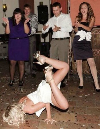 Onları bu halde gören inanamadı gelin ve damat yolda... - Resim: 2