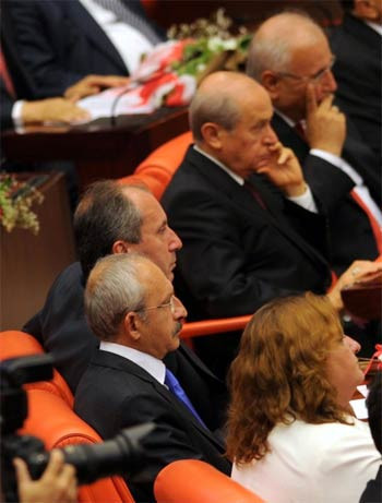 Bahçeli'nin alkışladığı tek AK Parti'li - Resim: 3