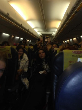 Sabiha Gökçen'de uçak kaçırma krizi - Resim: 3