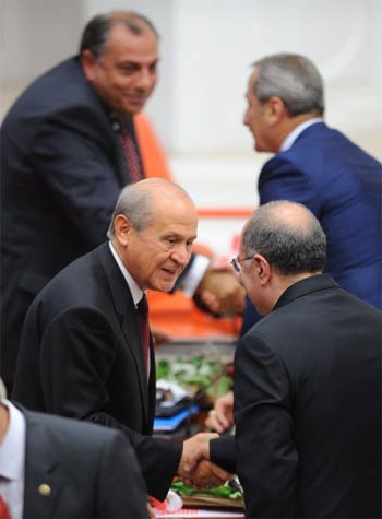 Bahçeli'nin alkışladığı tek AK Parti'li - Resim: 2