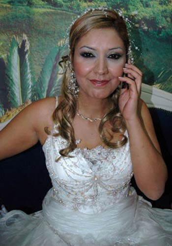 Kendi düğününü 3G ile izledi - Resim: 2