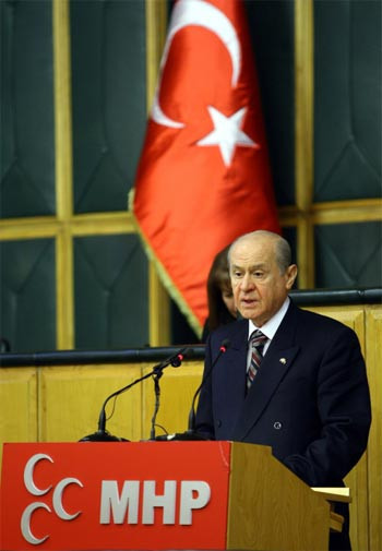 Bahçeli esti gürledi - Resim: 4