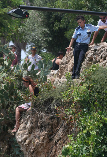 Saçından tutup hayata bağladı - Resim: 3