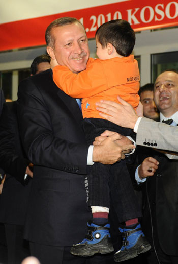 Erdoğan'ın renkli Kosova ziyareti - Resim: 1