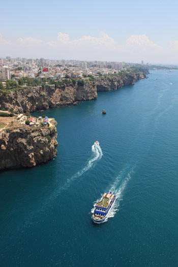 CHP'li başkanın projesine pavyon benzetmesi yapıldı Muhittin Böcek eleştirilere yanıt verdi - Resim: 0