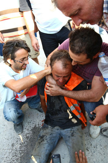 İzmir'de patlama iki can aldı - Resim: 1