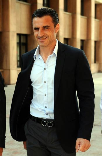 Beşiktaş'ta Tayfur Havutçu depremi - Resim: 1