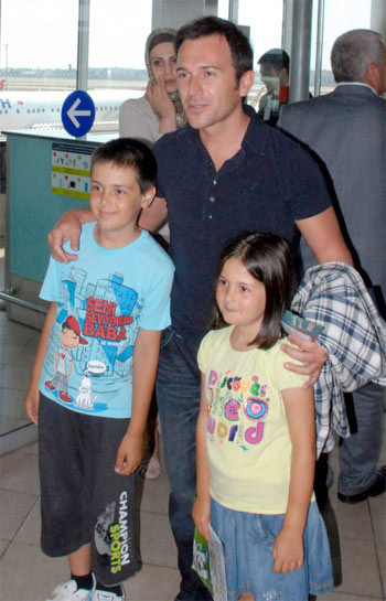 Gözaltı yolunda hatıra fotoğrafı - Resim: 3