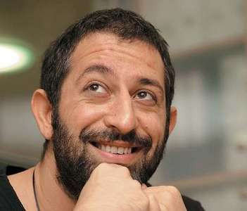 Cem Yılmaz'dan 2011 model espiriler! - Resim: 1