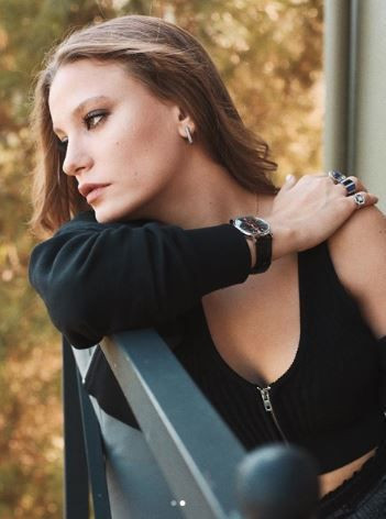 Serenay Sarıkaya hayranlarına kötü haberi verdi! Merak konusu olmuştu - Resim: 2