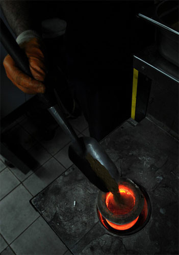 Altın nasıl yapılır hiç gördünüz mü? - Resim: 2