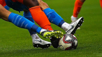 Arsenal'in sürpriz yenilgisi Barcelona arayı açıyor Bayern rekorlara abone oldu