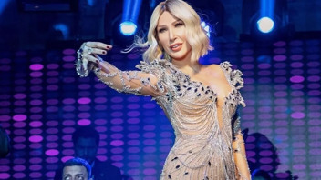 Seda Sayan müstakbel geliniyle yayın yaptı! Gelin-kayınvalide diyoloğu olay