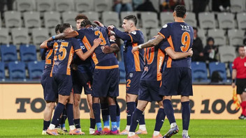 Başakşehir’den Burak Yılmaz'ın döndüğü Gaziantep'e 5 gol