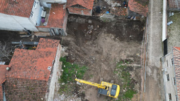 Bursa'da temel kazısı sırasında çıktı! Jandama geldi, çalışmalar durduruldu