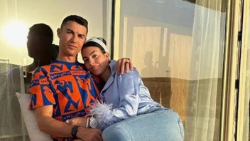Ronaldo'dan milyonluk hediye! Evlilik için 10 yıl beklettiği sevgilisine öyle bir hediye aldı ki...
