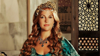 Meryem Uzerli'den yıllar sonra gelen Muhteşem Yüzyıl itirafı! Rolü kapmak için yalan söylemiş