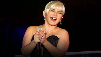 Sezen Aksu karantinaya girdi! Sağlık durumu nasıl?