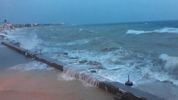 Çanakkale'de kuvvetli fırtına etkili oldu