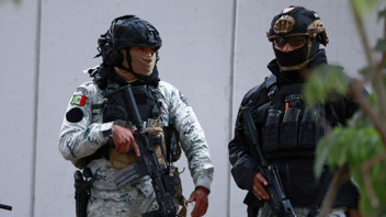 Meksika'da uyuşturucu baronunun öldürülmesinin ardından çıkan olaylarda 55 kişi öldü